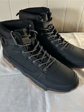 Reserved Footwear New York Men’s Preston Mid-Top Sneaker/Black/13/NWT
